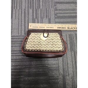 Kate Landry Clutch Handbag Brown Straw Chevron Toggle‎ Button Pockets Medium
